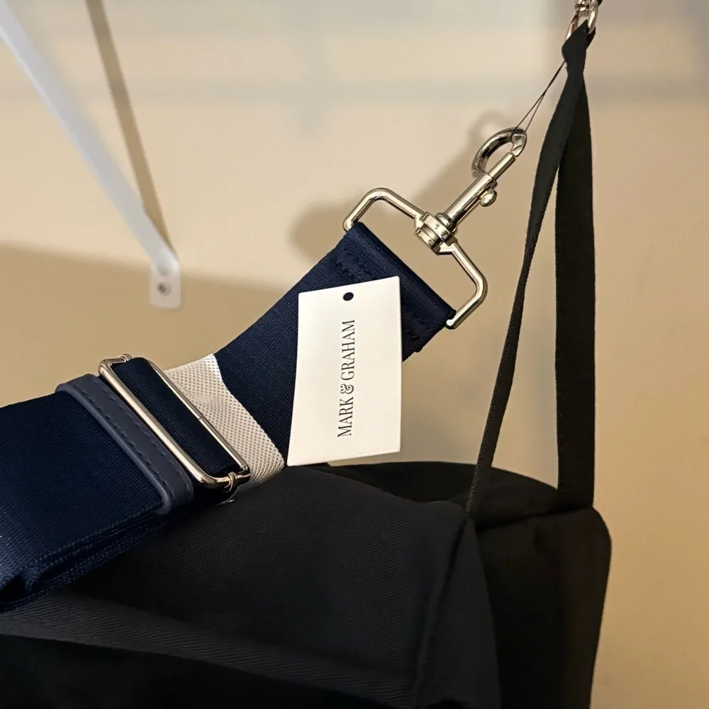 Mark & Graham TERMINAL 1 HANGING WARDROBE TRAVEL BAG navy blue, no monogram NEW